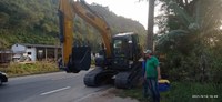 Câmara de Marechal Floriano acompanhou a entrega da escavadeira hidráulica 0km da Secretaria Estadual de Agricultura para o Município de Marechal Floriano