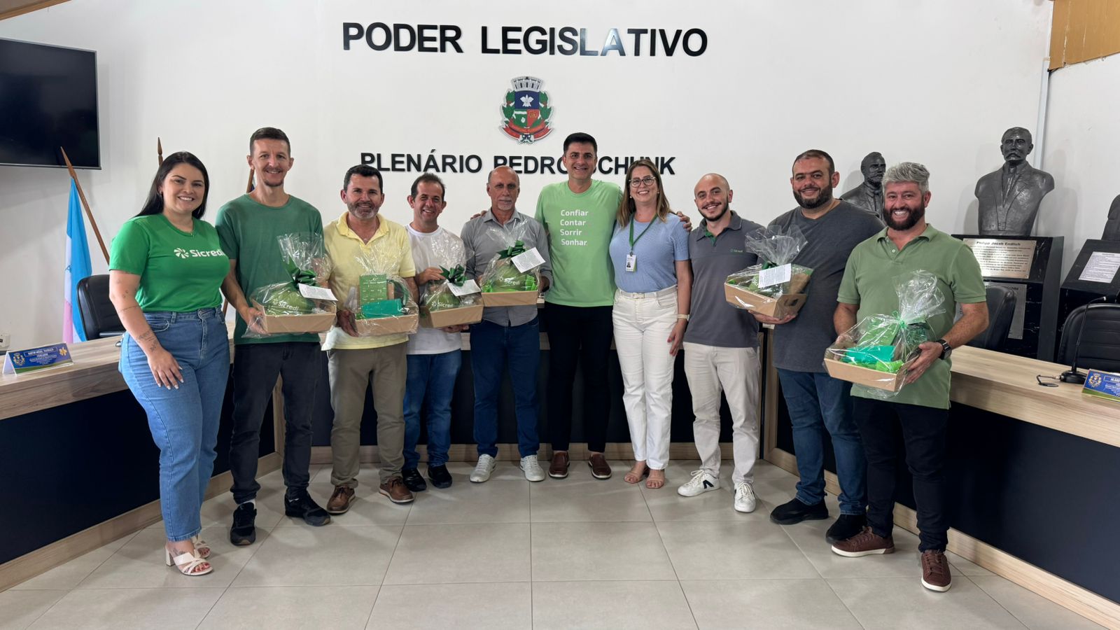 Câmara Municipal de Marechal Floriano recebe equipe do Sicredi para ação de boas-vindas