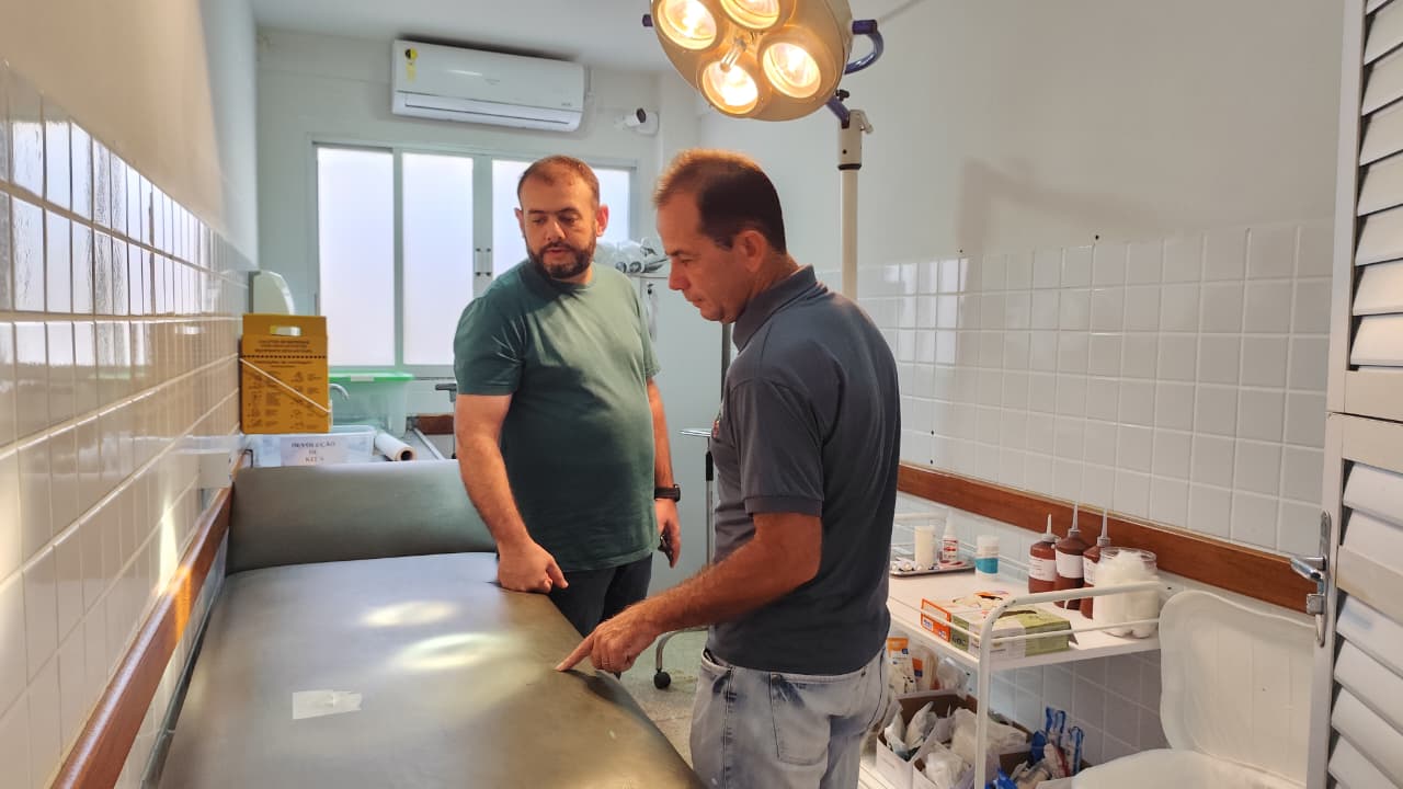 Comissão de Saúde constata irregularidades durante visita técnica ao Centro de Saúde Ary Ribeiro da Silva