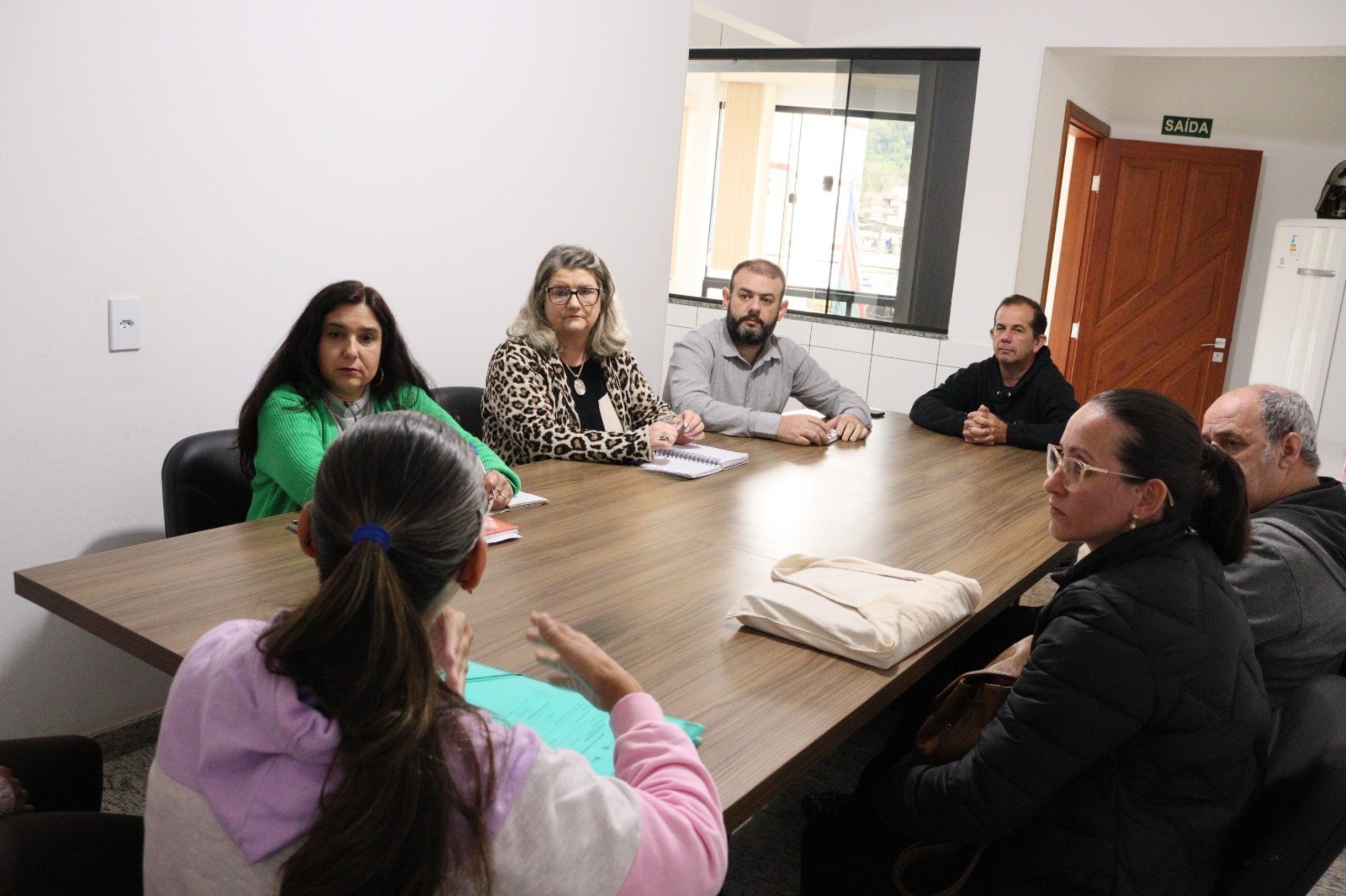 Vereadores e Secretaria de Educação discutem avanços na inclusão escolar 