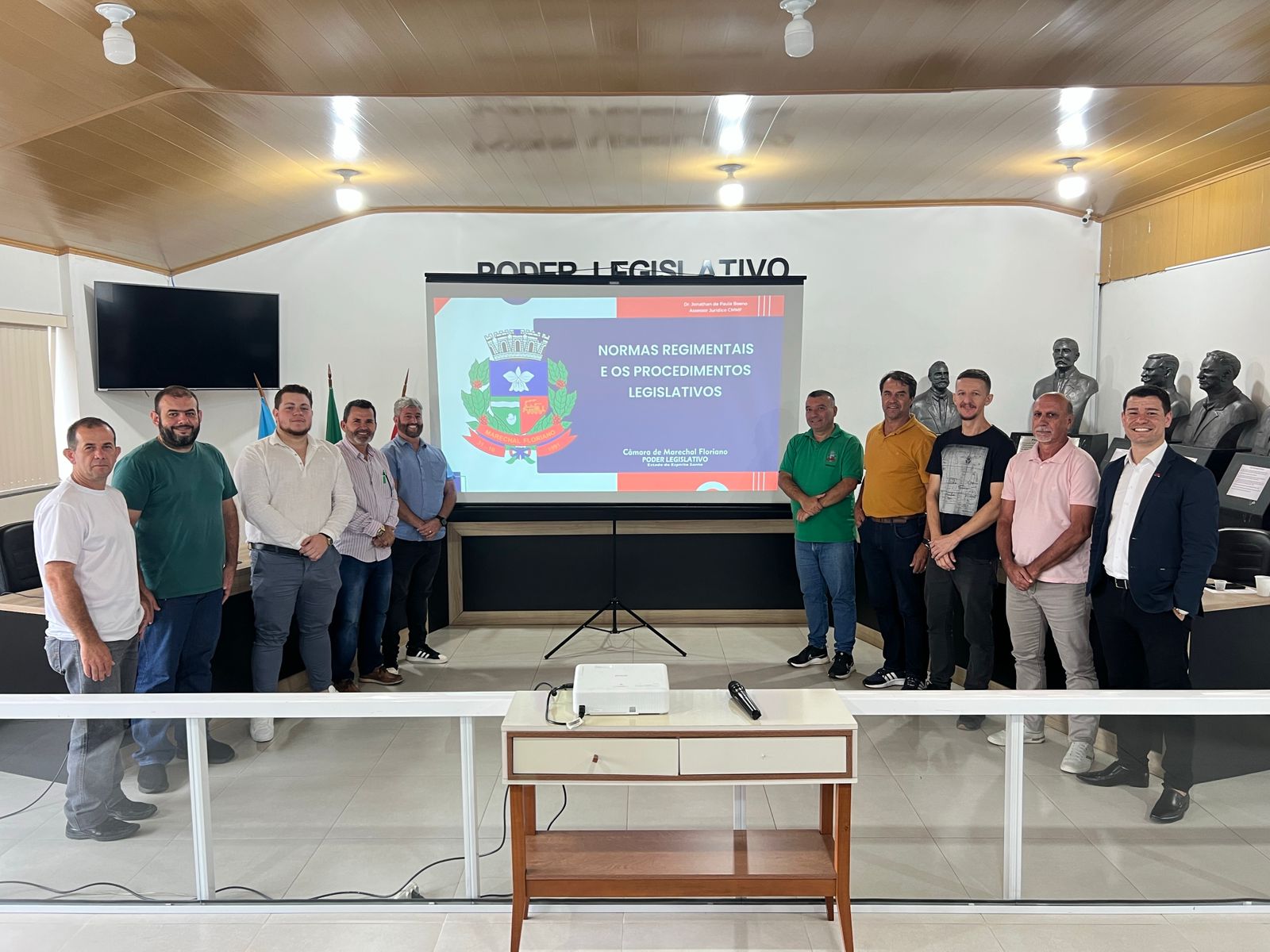 Palestra na Câmara de Marechal Floriano orienta Vereadores sobre Normas Regimentais e Processos Legislativos